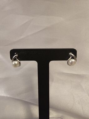 Fresh Water Pearl & Silver Plated Earrings